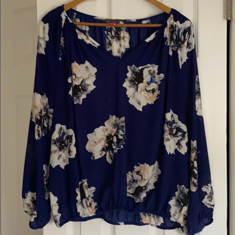 Vince Camuto Top